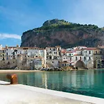 La Terrazza Di Gadia ベッド・アンド・ブレックファスト チェファル