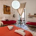 ベッド・アンド・ブレックファスト La Terrazza Di Gadia チェファル