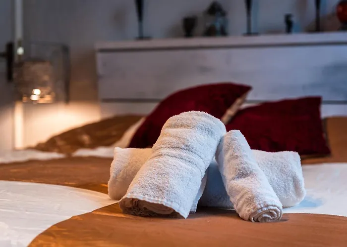 לינה וארוחת בוקר La Terrazza Di Gadia צ'פאלו